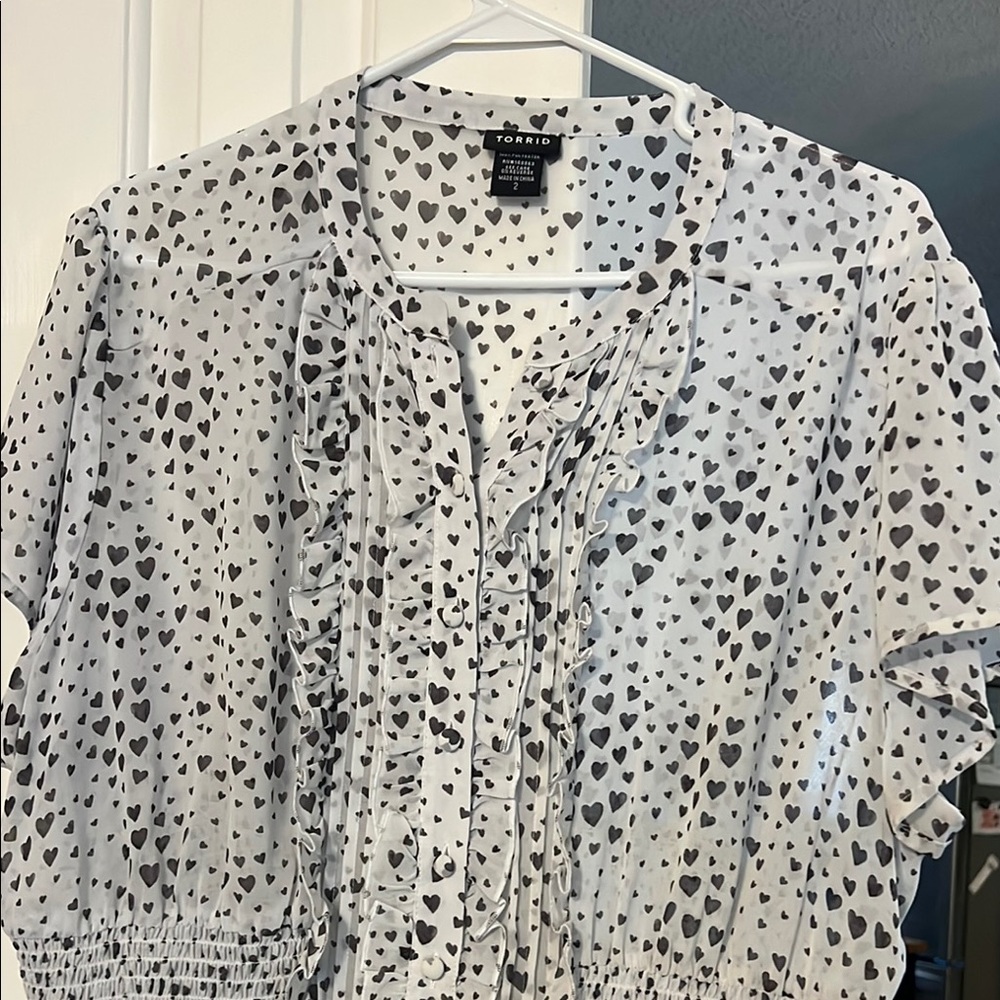 Torrid Black and White Heart Pattern Blouse
